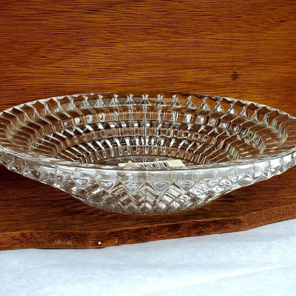 Mikasa Crystal Shimmering Star 7 in Pillar Candle Holder - Picture 7 of 11